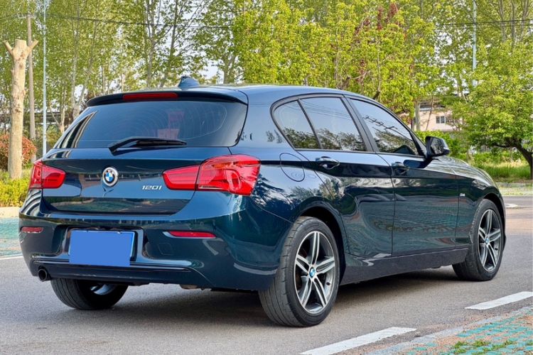 Used BMW 1 Series 2015 120i Sport Design Package
