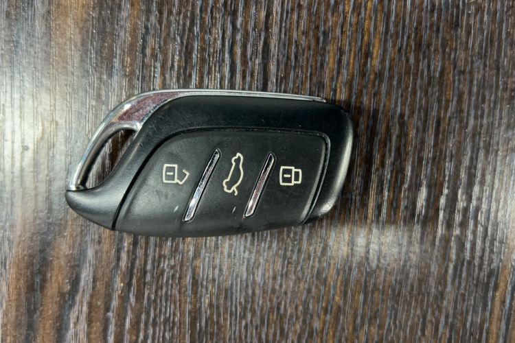 Used Roewe D5X DMH 2024 135 Tech Edition