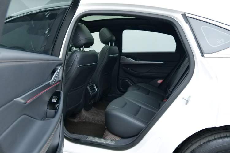 Used Lincoln Z 2022 Facelift iCool Deluxe Edition
