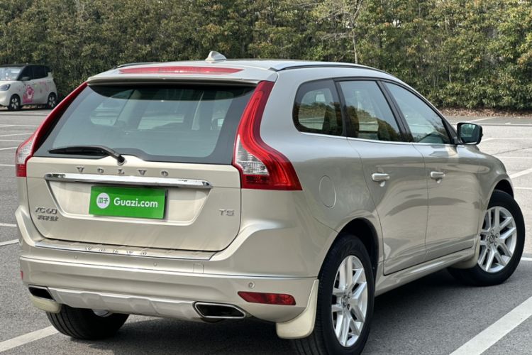 Used Volvo XC60 2017 T5 Smart Upgrade Edition