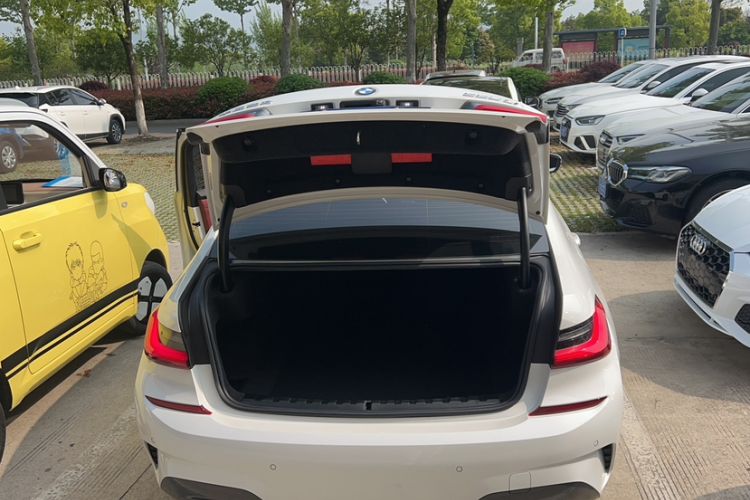 Used BMW 3 Series 2021 Second Facelift 325Li M Sport Package
