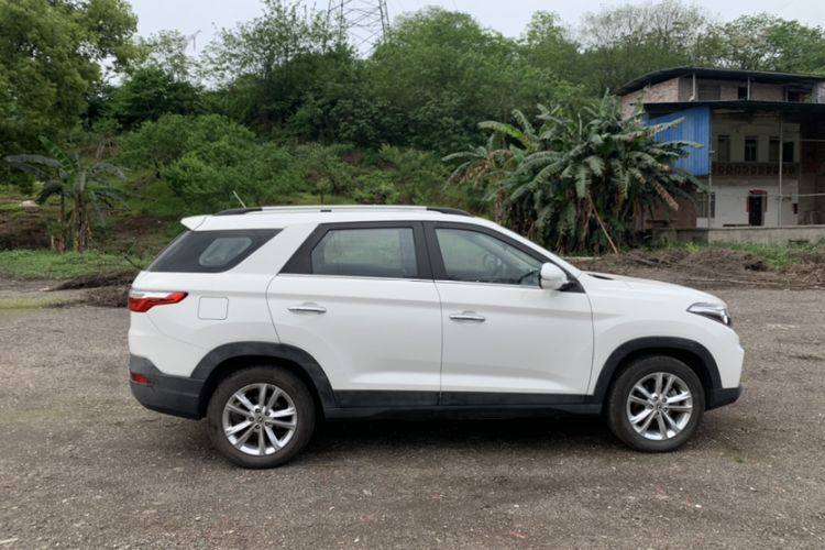 Used Dongfeng Fengon S560 2018 1.8L Manual Urban Model 7 Seats Exterior 8