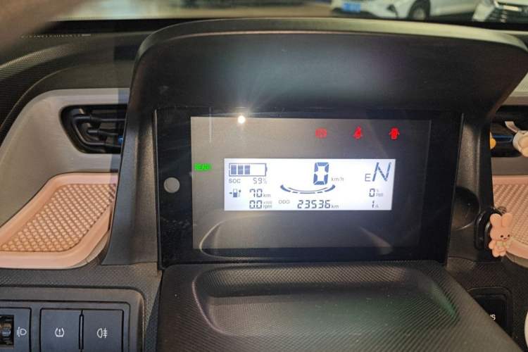 Used Wuling Hongguang MINIEV 2022 Easy Version Lithium Iron Phosphate Odometer Close Up