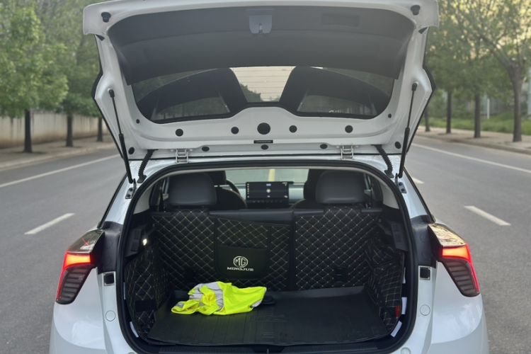 Used MG 4 EV 2023 415 km Range Sea-Faring Champion Edition Trunk