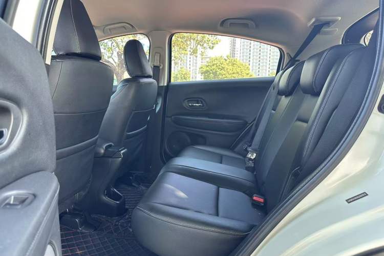 Used Honda Vezel 2015 1.5L CVT two-wheel drive Comfort trim
