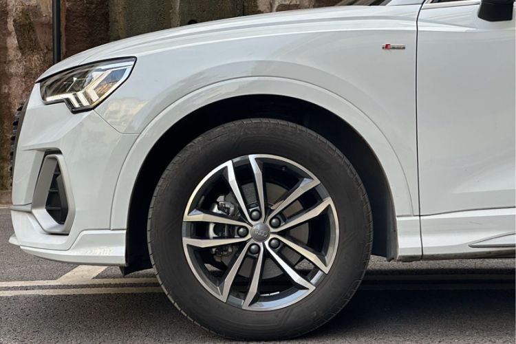 Used Audi Q3 2021 35 TFSI Progressive Dynamic Edition
