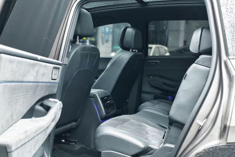 Used Volkswagen Teramont 2025 Tiguan Pro 450TSI Four-Wheel Drive Summit Edition
