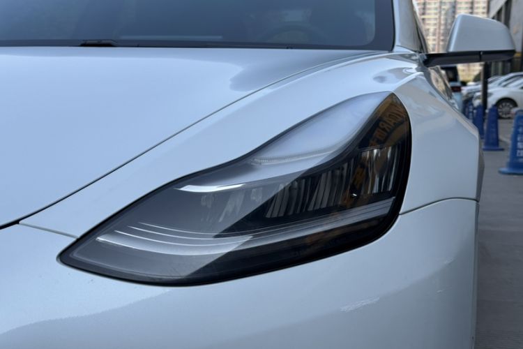 Used Tesla Model 3 2019 Standard Range Rear-Drive Upgraded Version Exterior 8