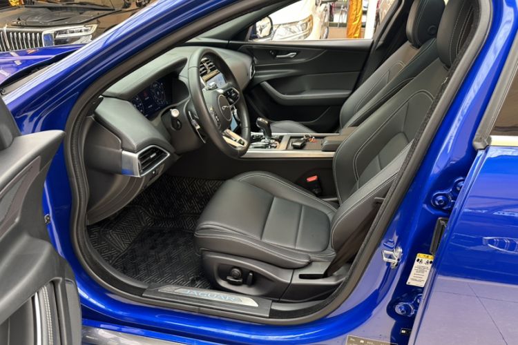 Used Jaguar XEL 2020 2.0T 200 PS Agent Exclusive Edition Interior 2