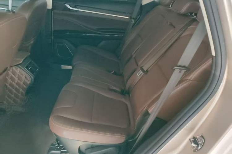 Used TRAUM S70 2018 1.5T Automatic Comfort Model 7 Seats Interior 2