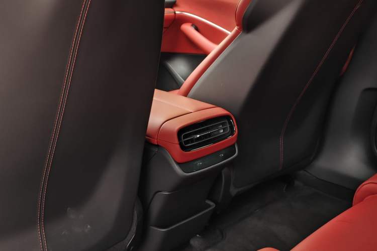 Used Xiaomi Auto SU7 2024 Rear-Drive Long-Range Intelligent Driving Version
