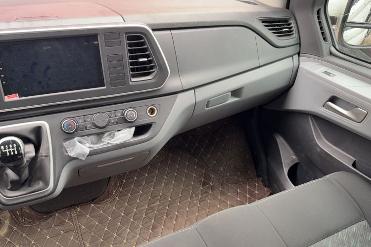 Used SAIC MAXUS Xintu V80 2024 Aoyuntong 6MT Short-Wheelbase Mid-Roof Model 147 Ps 5/6 Seats