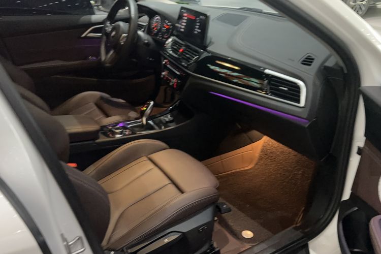 Used BMW 1 Series 2023 125i M Sport Night Edition Interior 3