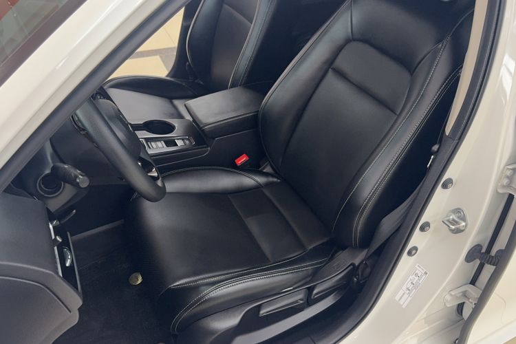 Used Honda Civic 2022 240TURBO CVT Dynamic Edition Left Front Seat