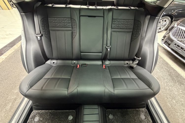 Used Land Rover Range Evoque 2022 Aurora L 249 PS R-Dynamic Collins Antique Bronze Special Edition Interior 10