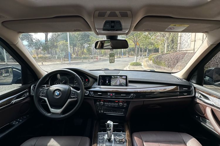 Used BMW X5 2017 xDrive28i
