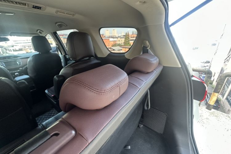 Used Changan Lingxuan 2017 1.5T Manual Joyful & Happy Model
