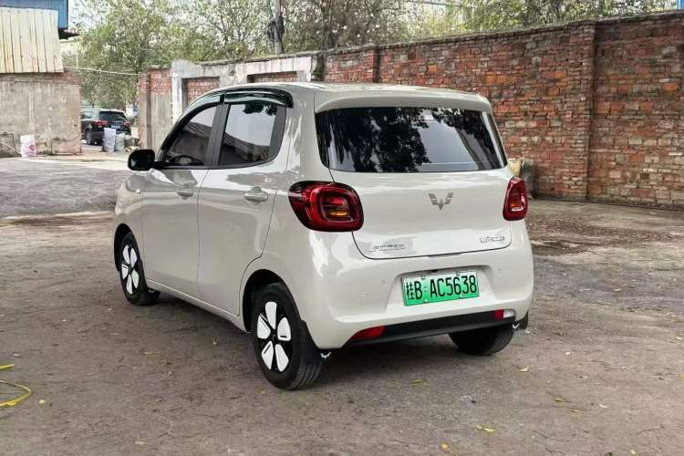 Used Wuling Hongguang MINIEV 2025 Four-Door Version Advanced Edition Exterior 3