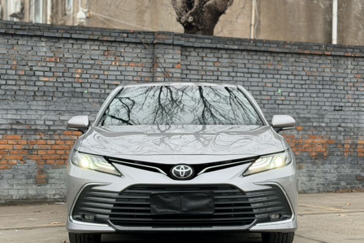 Used Toyota Camry 2021 2.0G Luxury Edition
