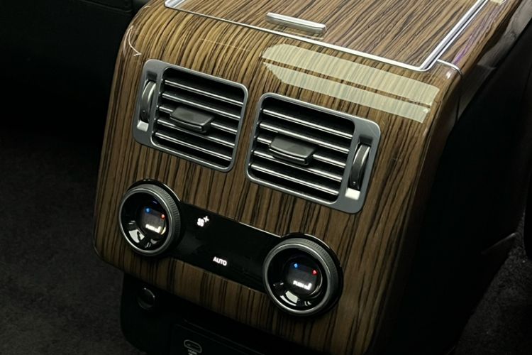 Used Land Rover Range 2018 3.0 SC V6 Vogue Extended-Length Model
