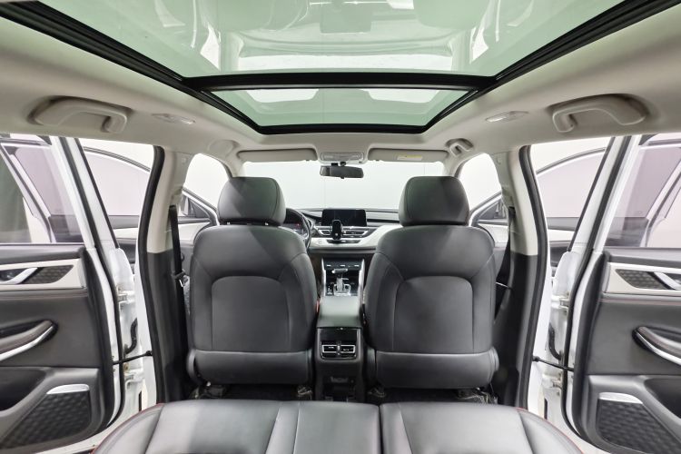 Used CHANGAN CS75 2018 280T Automatic Smart Edition China V-standard Interior 3