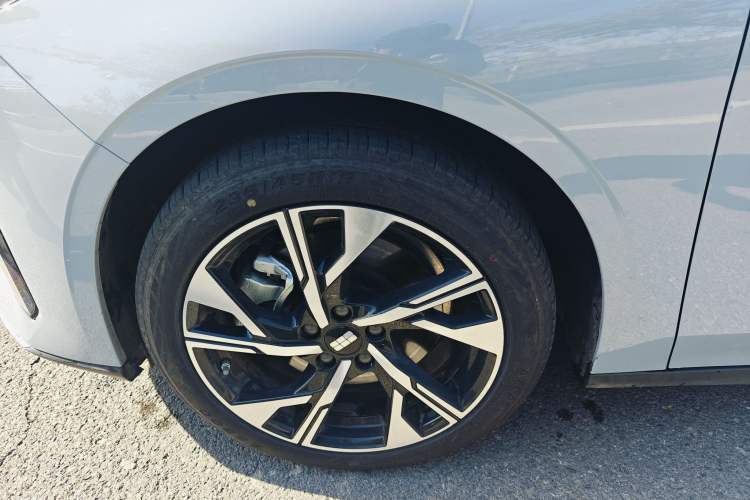 Used Geely Galaxy L6 2024 125km Creative Edition