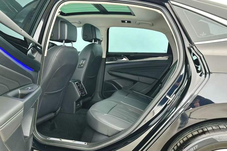 Used Volkswagen Passat New Energy 2023 430 PHEV Hybrid Luxury Edition
