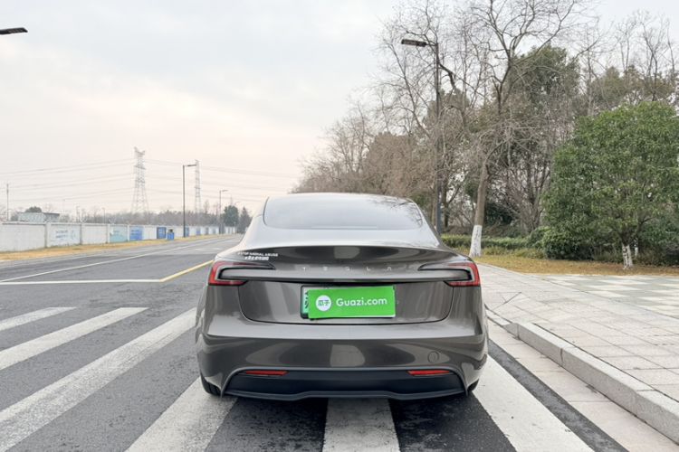 Used Tesla Model 3 2023 Rear-Wheel-Drive Version
