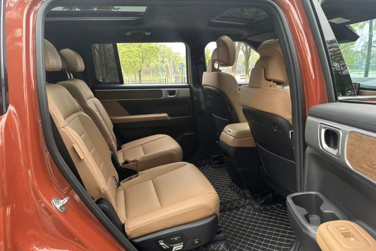 Used Hyundai Santa Fe 2024 2.0T Connoisseur Pro Max
