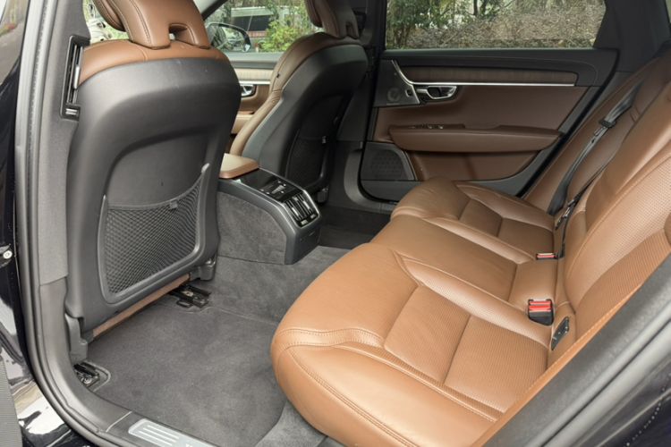 Used Volvo S90 2024 B5 Luxury Smart Edition Interior 2