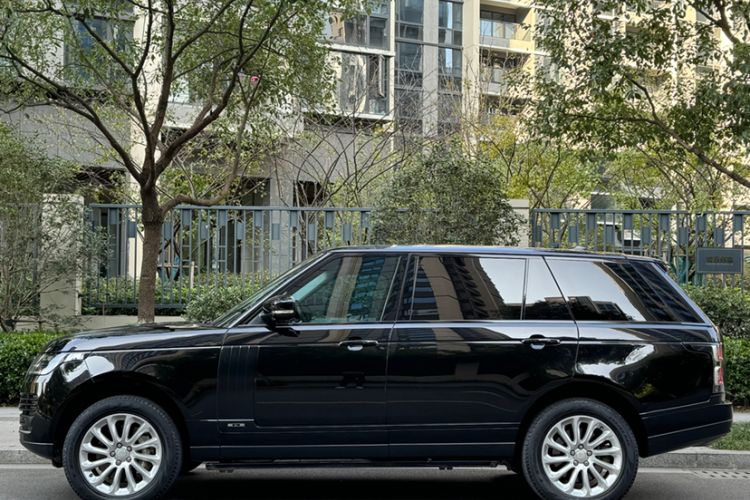 Used Land Rover Range Rover 2018 3.0 SC V6 Vogue Extended-Length Model