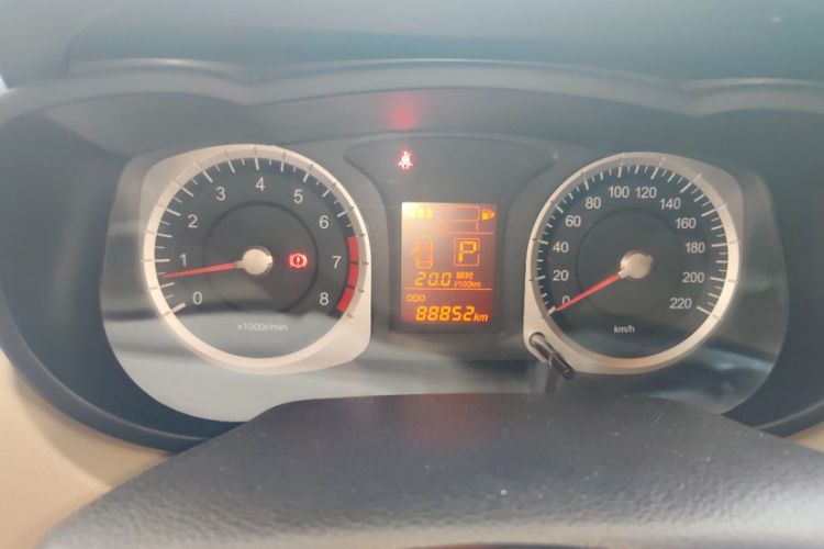 Used Venucia R50 2013 1.6L Automatic Fashion Edition
