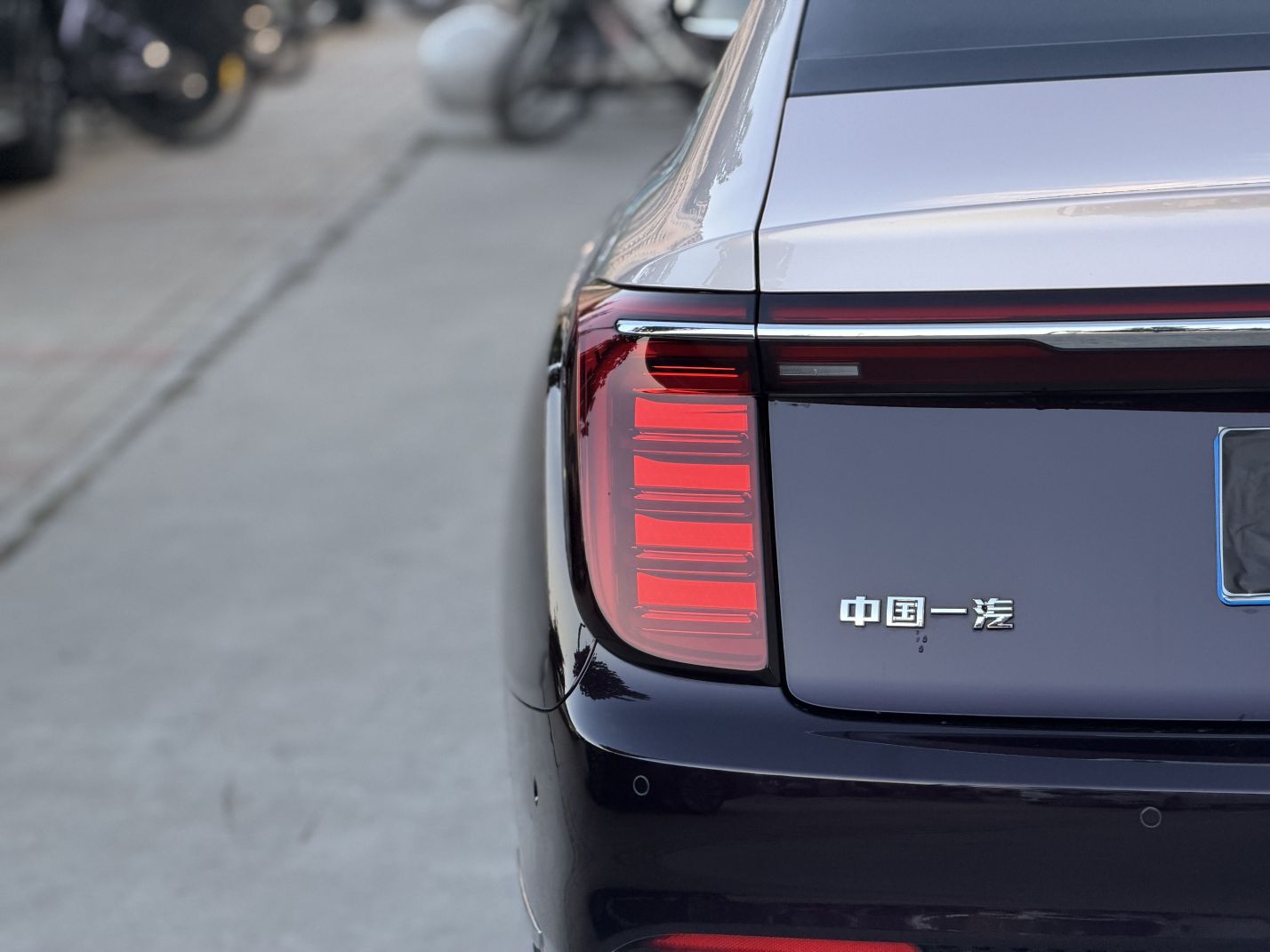 Hongqi H9 2025 2.0T Two-Wheel-Drive Flagship Luxury Business Edition 5 Seats — снимка 16