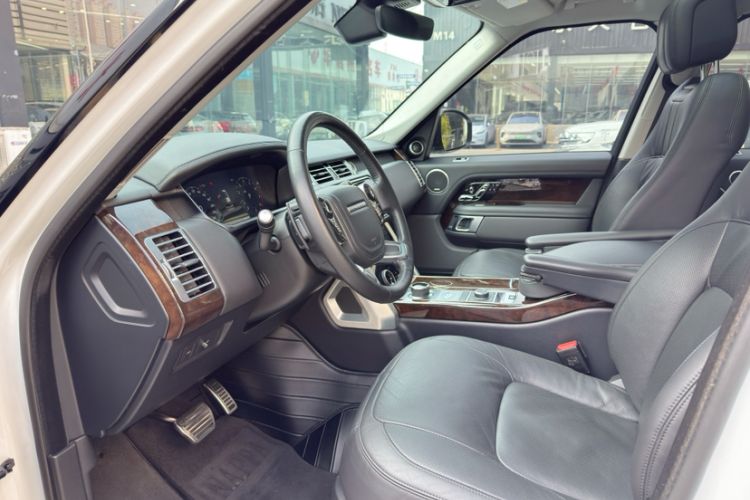 Used Land Rover Range 2021 3.0 L6 Centennial Edition Interior 3