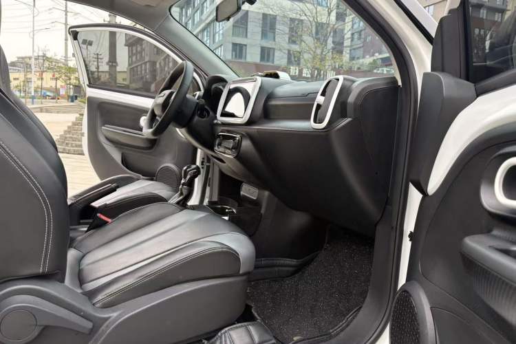 Used Roewe Clever 2022 311km QiQi BoBo Edition
