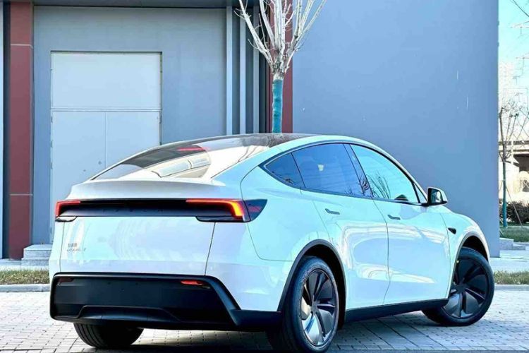 Used Tesla Model Y 2026 Rear-Drive Model
