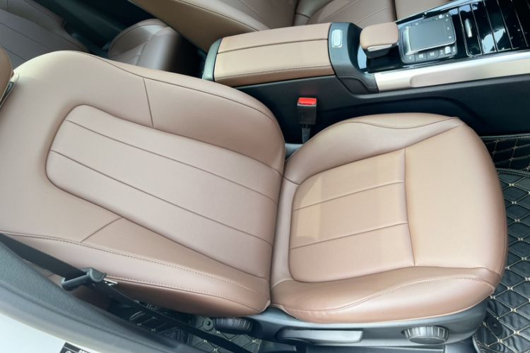 Used Mercedes-Benz GLB 2023 GLB 200 Dynamic Edition Right Front Seat