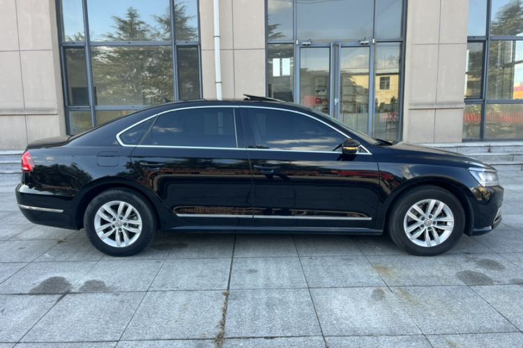 Used Volkswagen Passat 2015 1.8TSI DSG Prestige Edition Exterior 8