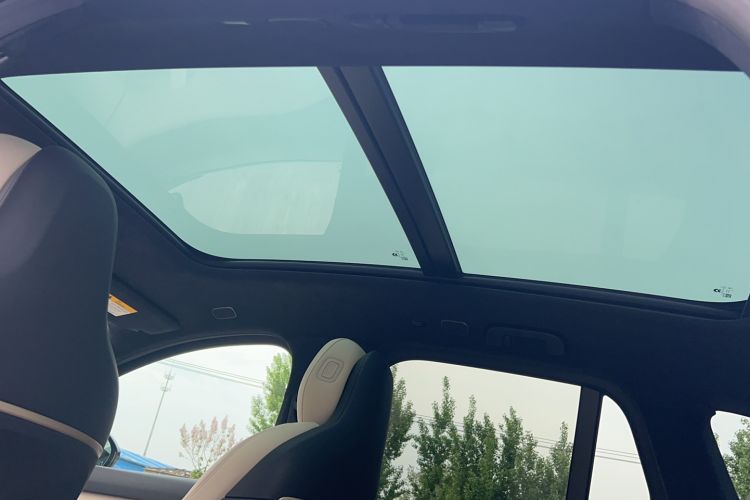 Used Nio ES6 2024 75 kWh Headliner