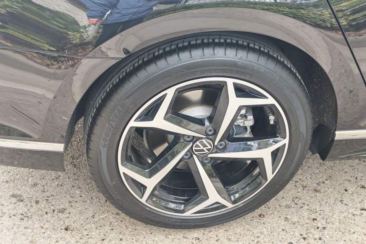 Used Volkswagen Magotan 2023 2 Million Units Commemorative Edition 330TSI DSG Luxury Version