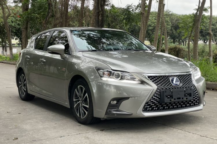 Used Lexus CT 2017 CT200h Comfort Edition Monochrome China V Standard Exterior 3