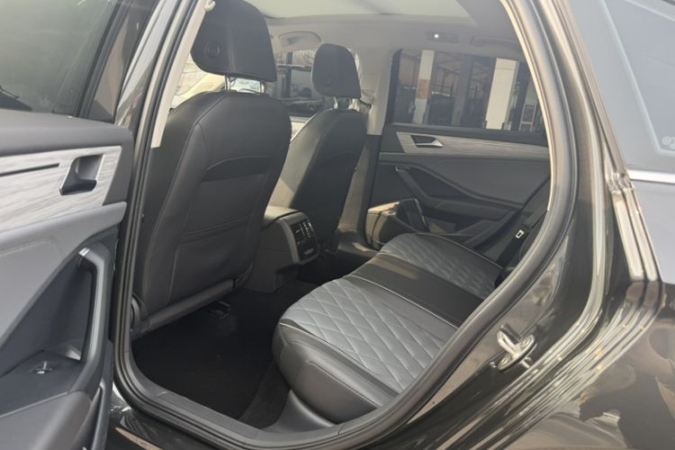 Used Volkswagen Sagitar 2023 300TSI DSG Excellence Edition Interior 3