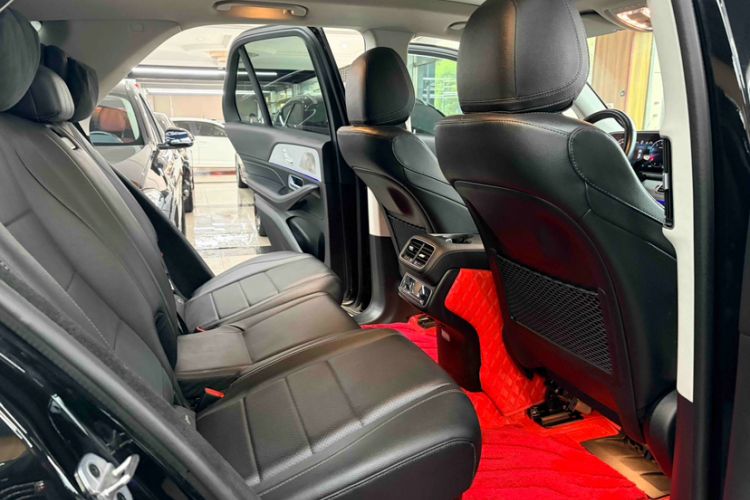 Used Mercedes-Benz GLE 2024 GLE 450 4MATIC AMG Line Interior 7