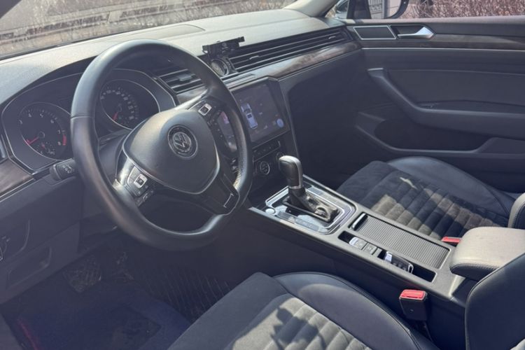 Used Volkswagen Magotan 2017 330TSI DSG Luxury Model Interior 3