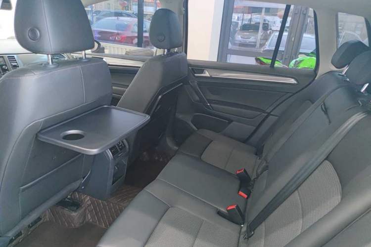 Used Volkswagen Golf Sportsvan 2018 230TSI Automatic Trend Edition