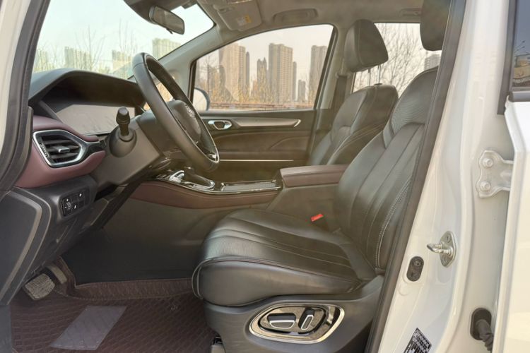 Used GAC Trumpchi M6 2023 PRO 270T DCT Luxury Edition Interior 2