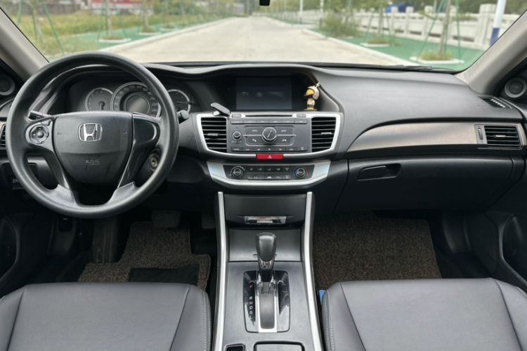 Used Honda Accord 2015 2.0L LX Comfort Edition
