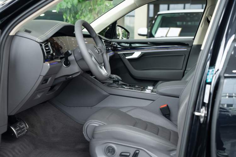 Used Volkswagen Touareg 2020 3.0 TSI Luxury Edition China VI
