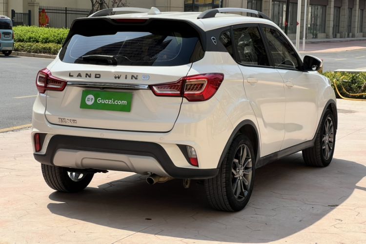 Used Land X2 2017 1.6L Automatic Sharp Edition