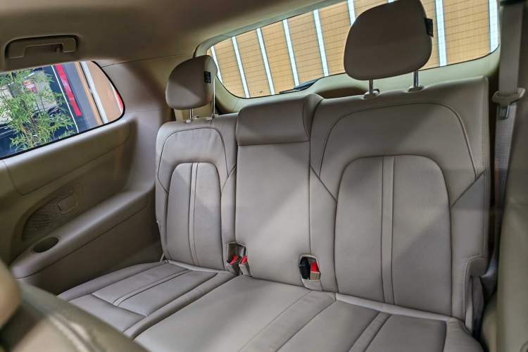 Used Buick GL8 2021 ES Landtrek 653T Luxury Model Interior 7